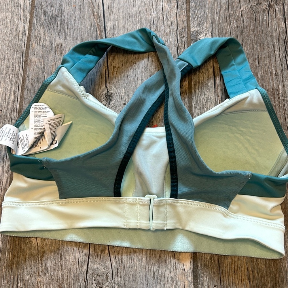 Brooks padded sports bra xs uplift - Picture 4 of 6